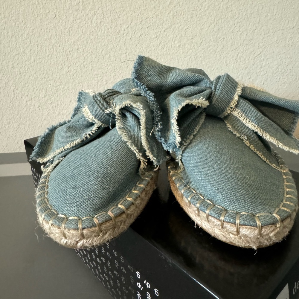Designed by Dolce Vita Denim Espadrilles Size 7.5